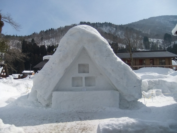 雪の家.jpg